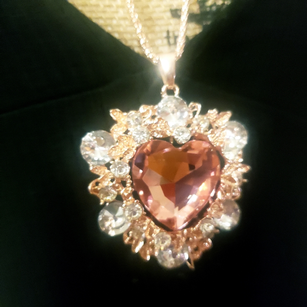 Vintage Betsey Johnson rare Pendant Necklace Original tags, New!